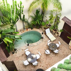 Riad Les Ammonites And Spa